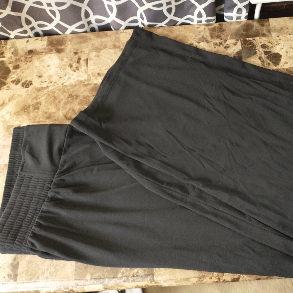 Black Pull on Pants AVENUE 14/16w